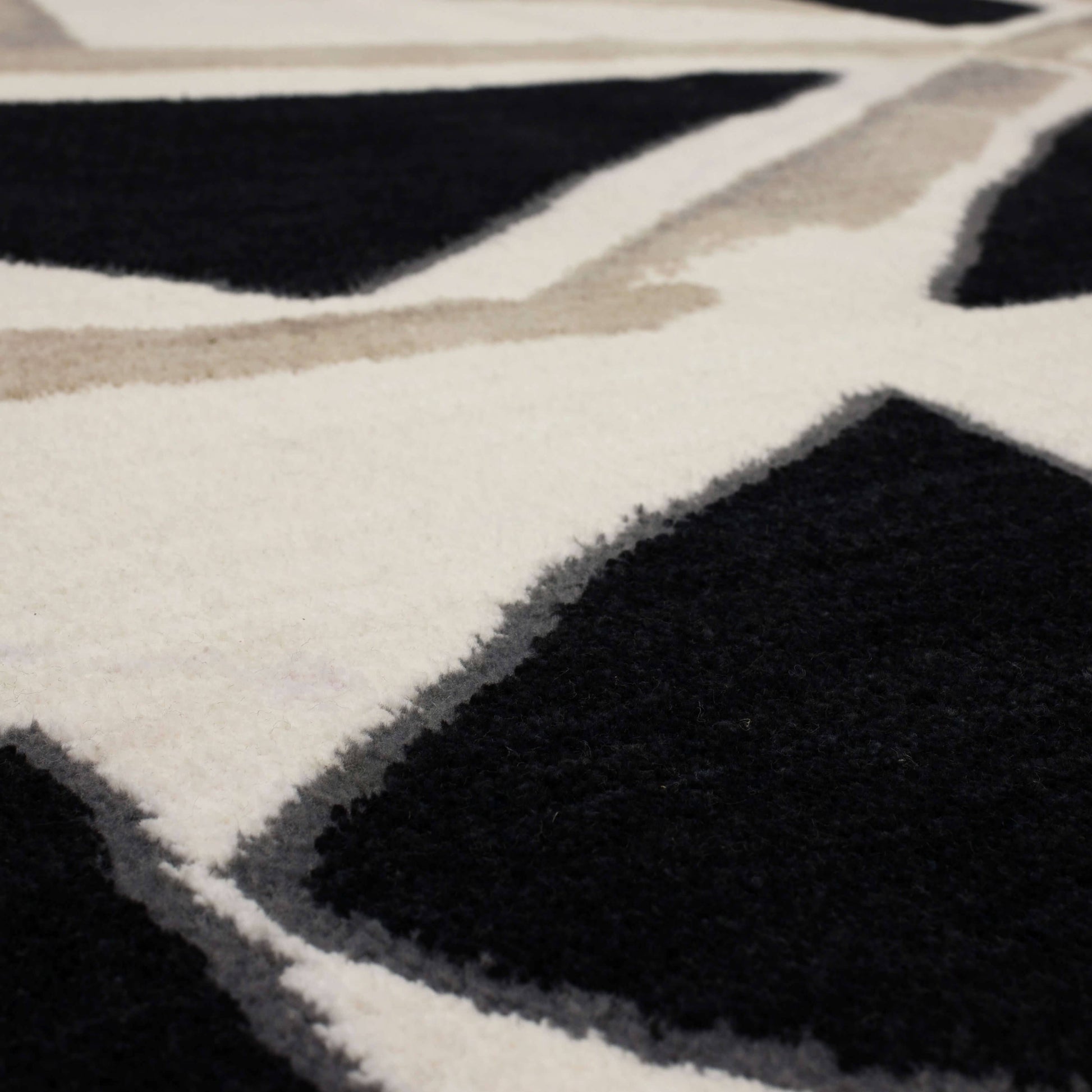 Otello Zagoria Rug in Soot - Elite Maison